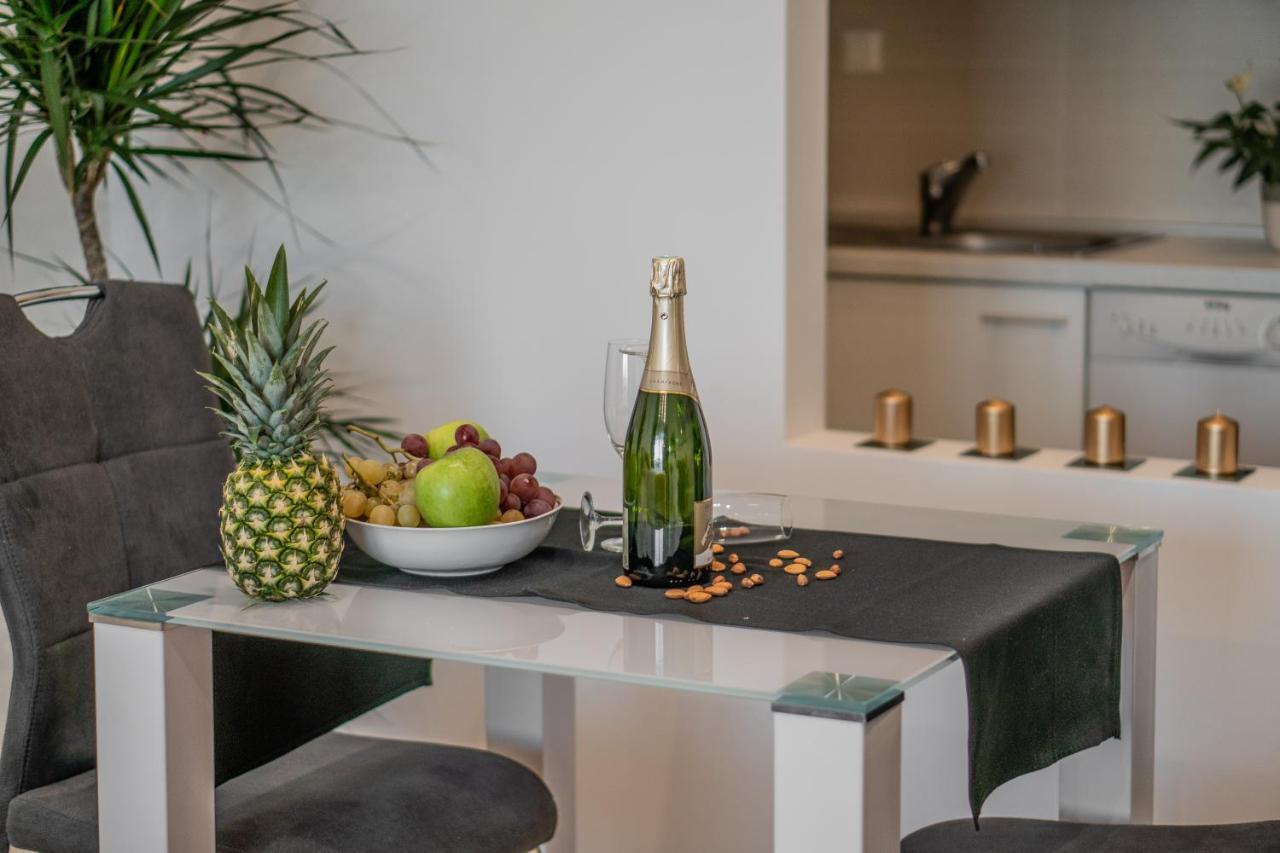 Alpha Apartment Zagreb Bagian luar foto